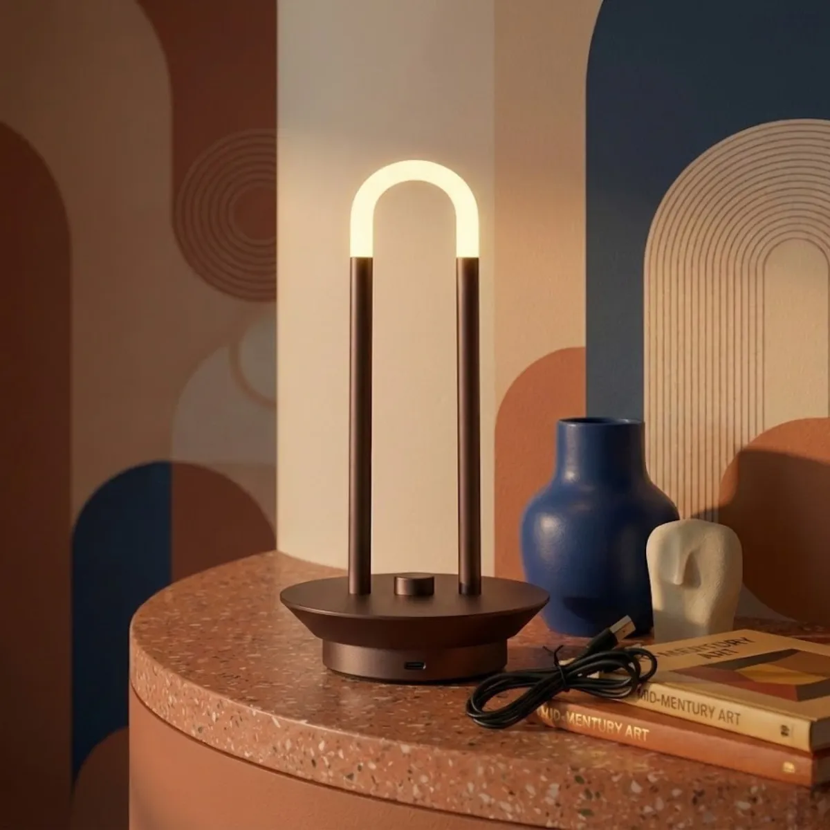 1-PORTADALUZY-LAMP-ARCO-CHOC-WEB.webp Lámpara U-Light - Imagen 1